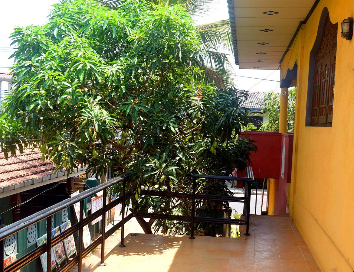 Sun Rise Hostel Negombo Exterior photo